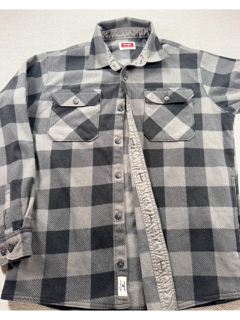 Wrangler Gray and Black Plaid Fleece Jacket Medium